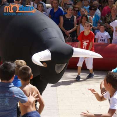 Outdoor bullfighting festival street parade funny inflatable bull costumes Spanish Fighting Bull Model for Advertising